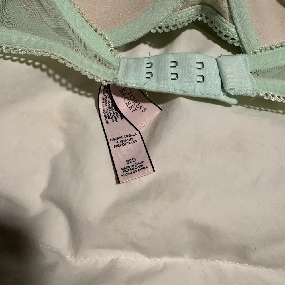 Victoria's Secret Mint Lace Bra - Picture 4 of 4